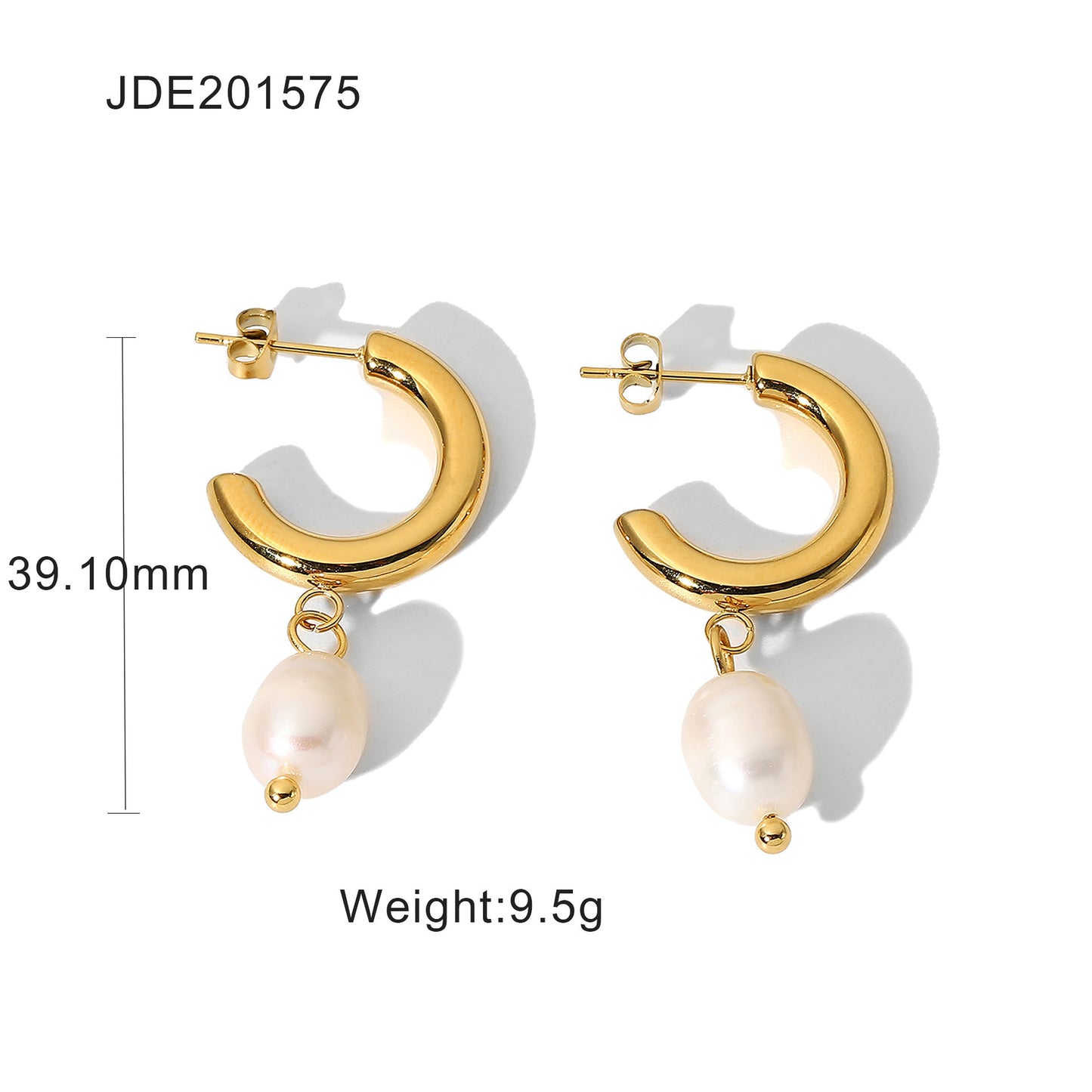 Fashionable Design Pearl Earrings