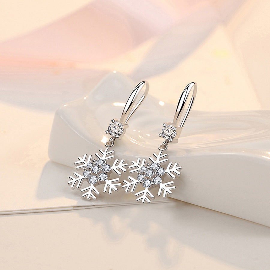 Temperament Snowflake Earrings With Rhinestones