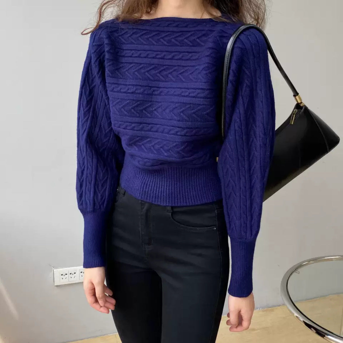 Round Neck Short Sweater